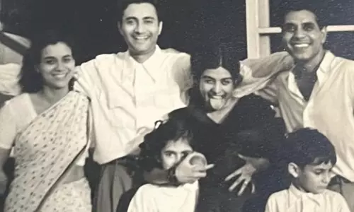 Shekhar Kapur ने मां की जयंती पर भावुक पोस्ट साझा की Shekhar Kapur ने मां की जयंती पर भावुक पोस्ट साझा की