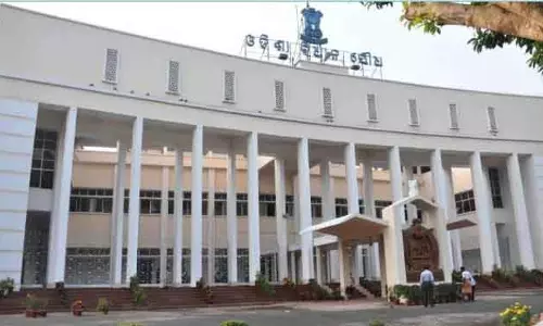 राशन कार्ड रद्द होने पर बीजेडी और कांग्रेस ने Odisha विधानसभा से वॉकआउट किया