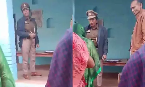 UP पुलिस के एसआई ने उन्नाव में बुजुर्ग महिला के साथ बदसलूकी की UP पुलिस के एसआई ने उन्नाव में बुजुर्ग महिला के साथ बदसलूकी की