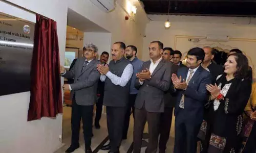 JAMMU: मुख्य सचिव ने मुबारक मंडी हेरिटेज कैफेटेरिया-कम-लाइब्रेरी का उद्घाटन किया