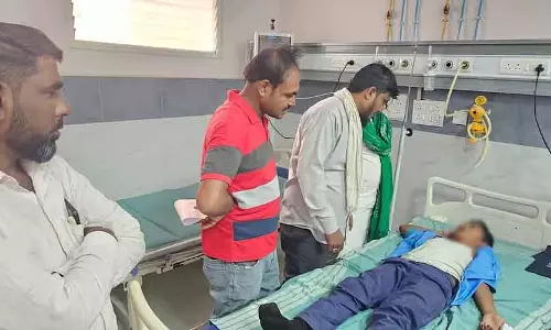Karnataka : प्रतिभा फाउंटेन जा रहे बच्चे घायल Karnataka : प्रतिभा फाउंटेन जा रहे बच्चे घायल
