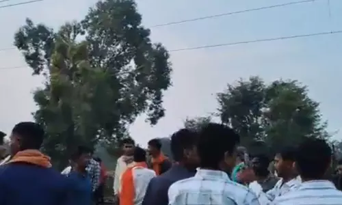 जब चलती ट्रेन दो हिस्सों में बंटी, यात्रियों में मची अफरातफरी, VIDEO