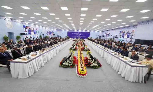PM मोदी ने इंटेलिजेंस ब्यूरो के अफसरों को प्रेसिडेंट पुलिस मेडल से किया सम्मानित PM मोदी ने इंटेलिजेंस ब्यूरो के अफसरों को प्रेसिडेंट पुलिस मेडल से किया सम्मानित