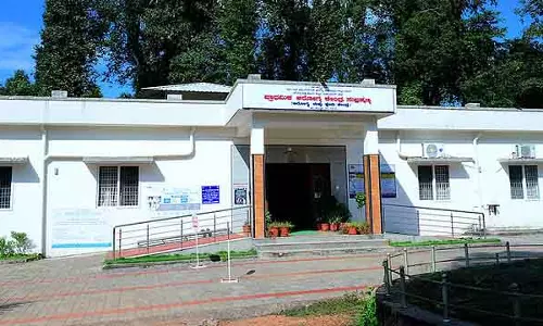 Karnataka : हेल्थ सेंटर में सुविधाओं की कमी