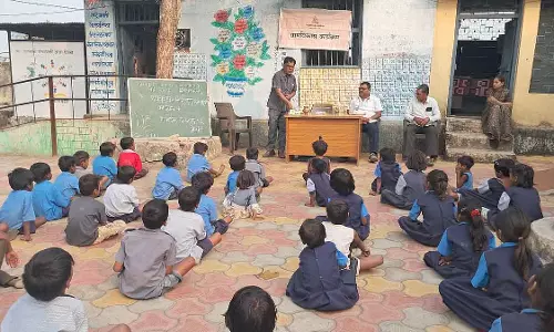Jalgaon : गांधी रिसर्च फाउंडेशन ने स्टूडेंट्स के लिए अंधविश्वास विरोधी अभियान चलाया