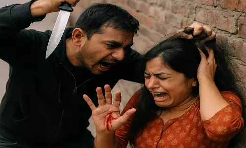 Raipur Breaking: पड़ोसी विवाद में महिला पर लोहे की पाइप से हमला, तीन घायल Raipur Breaking: पड़ोसी विवाद में महिला पर लोहे की पाइप से हमला, तीन घायल