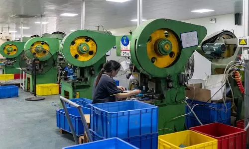 China में फैक्ट्री एक्टिविटी में रिकॉर्ड सबसे लंबे समय तक गिरावट China में फैक्ट्री एक्टिविटी में रिकॉर्ड सबसे लंबे समय तक गिरावट