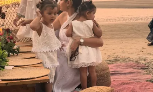 Rubina Dilaik ने बीच पर जुड़वां बेटियों के दूसरे बर्थडे की झलक दिखाई
