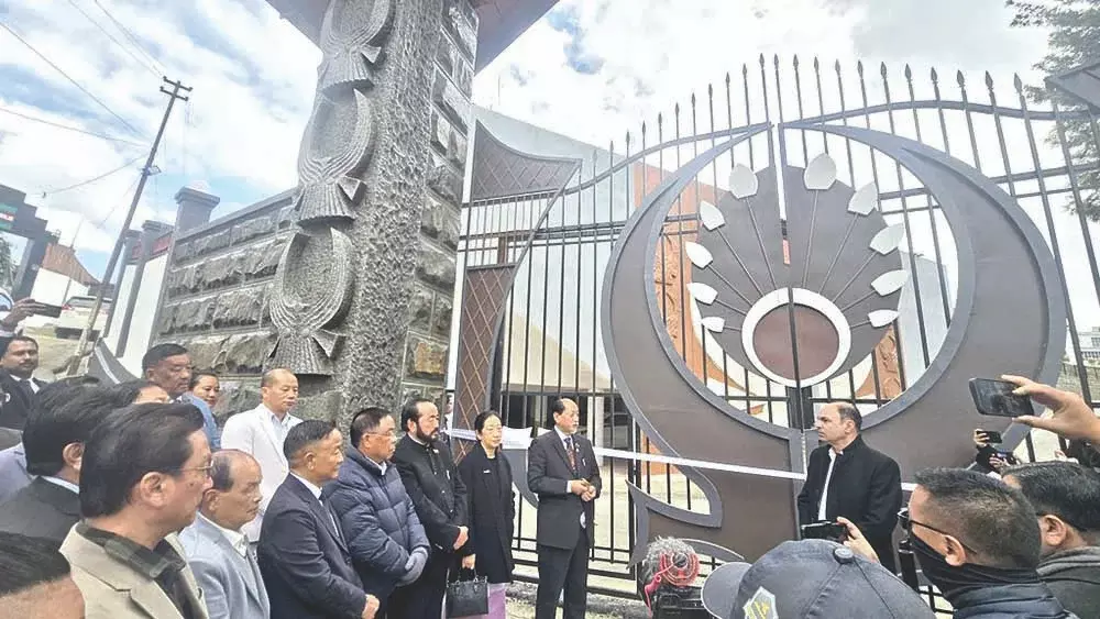 Nagaland हमें शांति के लिए युद्ध की यादों को सहेज कर रखने की ज़रूरत है रियो Nagaland हमें शांति के लिए युद्ध की यादों को सहेज कर रखने की ज़रूरत है रियो