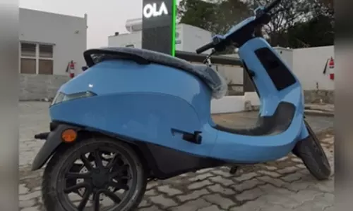 Ola इलेक्ट्रिक 5वें स्थान पर खिसकी, मार्केट शेयर 7.4% गिरा