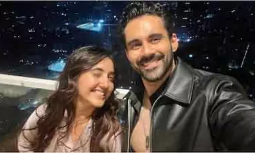 बिग बॉस 19 से बाहर हुईं Ashnoor Kaur, अभिषेक बजाज ने शेयर किया प्यारा नोट बिग बॉस 19 से बाहर हुईं Ashnoor Kaur, अभिषेक बजाज ने शेयर किया प्यारा नोट