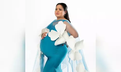 प्रेग्नेंसी फोटोशूट में नीले रंग में दमकती दिखीं Bharti Singh