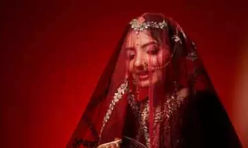 शादी से पहले ट्रैवल-फ्रेंडली 4-इन-1 मेकअप ब्रश से Beauty रूटीन आसान
