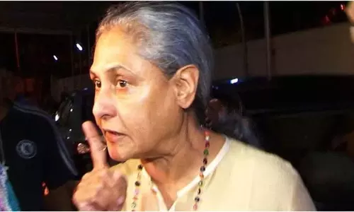 जया बच्चन ने paparazzi कल्चर पर जमकर निशाना साधा.. ये कौन लोग हैं.. वे क्यों आए? जया बच्चन ने paparazzi कल्चर पर जमकर निशाना साधा.. ये कौन लोग हैं.. वे क्यों आए?