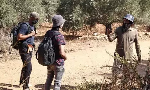Israel  में वेस्ट बैंक पर हमला: चार प्रो-फ़िलिस्तीन एक्टिविस्ट्स घायल