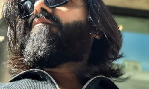 Silambarasan ने फैंस की रिक्वेस्ट पर अपना लेटेस्ट लुक दिखाया
