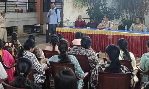 साइबर अपराधियों से सावधान रहें: Additional DCP नरसैया साइबर अपराधियों से सावधान रहें: Additional DCP नरसैया