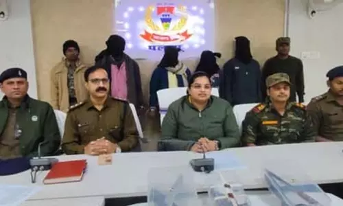 सुपारी किलिंग की साजिश पुलिस ने की नाकाम, शिक्षक सहित चार गिरफ्तार सुपारी किलिंग की साजिश पुलिस ने की नाकाम, शिक्षक सहित चार गिरफ्तार