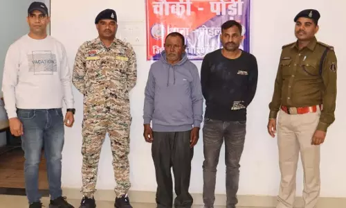 CG BREAKING: नकली शराब सप्लाई नेटवर्क का भंडाफोड़, दो बड़े सप्लायर गिरफ्तार CG BREAKING: नकली शराब सप्लाई नेटवर्क का भंडाफोड़, दो बड़े सप्लायर गिरफ्तार