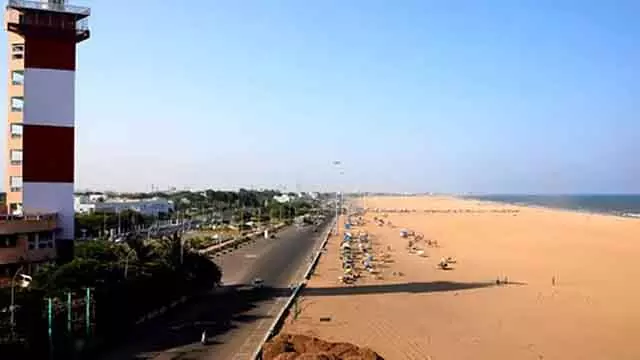 Cyclone Titwa : लोगों को मरीना जाने से मना किया गया है Cyclone Titwa : लोगों को मरीना जाने से मना किया गया है
