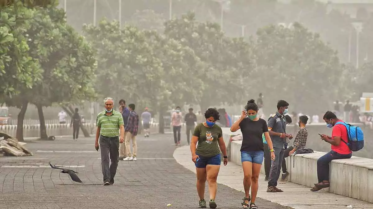 Mumbai weather : शहर में सुबह ठंडी और प्रदूषण का लेवल खराब Mumbai weather : शहर में सुबह ठंडी और प्रदूषण का लेवल खराब