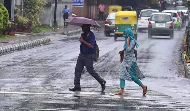 Cyclone Ditvaah : सुबह बेंगलुरु में हल्की बारिश, कड़ाके की ठंड Cyclone Ditvaah : सुबह बेंगलुरु में हल्की बारिश, कड़ाके की ठंड