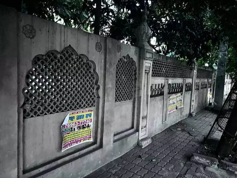 कंपनी बाग की दीवार को नुकसान पहुंचाने से Amritsar के लोगों में चिंता कंपनी बाग की दीवार को नुकसान पहुंचाने से Amritsar के लोगों में चिंता