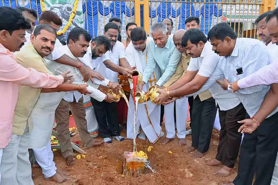 Rajarajeshwari Nagar : माँ कावेरी की मूर्ति की स्थापना - भूमि पूजा Rajarajeshwari Nagar : माँ कावेरी की मूर्ति की स्थापना - भूमि पूजा