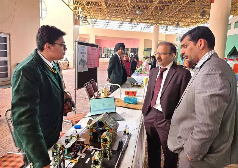 साइंस फेस्ट Kapurthala में स्टूडेंट्स के बीच इनोवेशन और क्रिएटिविटी को बढ़ावा देता है साइंस फेस्ट Kapurthala में स्टूडेंट्स के बीच इनोवेशन और क्रिएटिविटी को बढ़ावा देता है