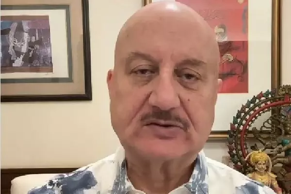 Anupam Kher ने एक्टिंग के अलावा अपने काम के लिए मिले बड़े सम्मानों पर खुलकर बात की Anupam Kher ने एक्टिंग के अलावा अपने काम के लिए मिले बड़े सम्मानों पर खुलकर बात की