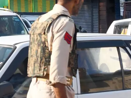 जॉब रैकेट मामले में J&K पुलिस अधिकारी के खिलाफ चार्जशीट फाइल की गई जॉब रैकेट मामले में J&K पुलिस अधिकारी के खिलाफ चार्जशीट फाइल की गई