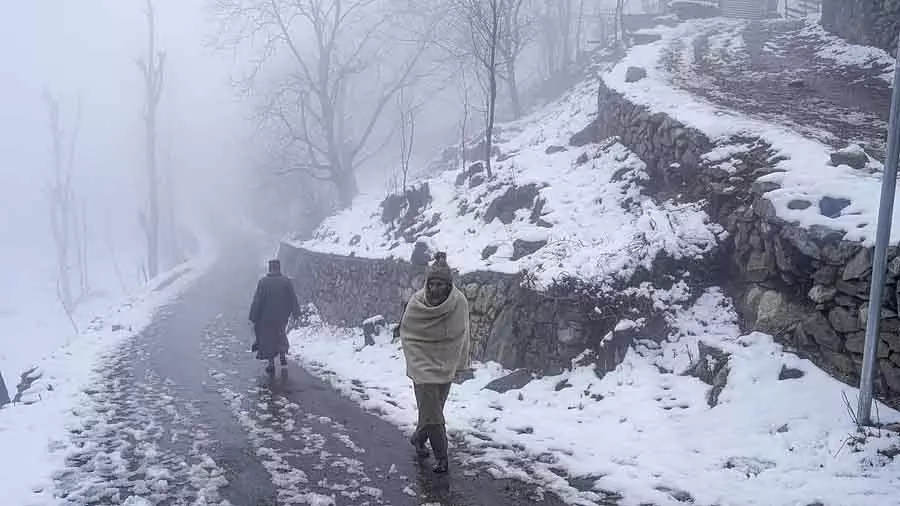 Winter travel : कश्मीर को उम्मीद है कि दिसंबर में बर्फबारी से पर्यटन में सुधार आएगा Winter travel : कश्मीर को उम्मीद है कि दिसंबर में बर्फबारी से पर्यटन में सुधार आएगा
