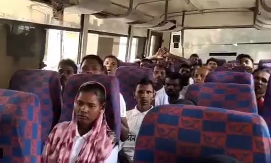 दंतेवाड़ा में 37 नक्सलियों ने किया सरेंडर दंतेवाड़ा में 37 नक्सलियों ने किया सरेंडर