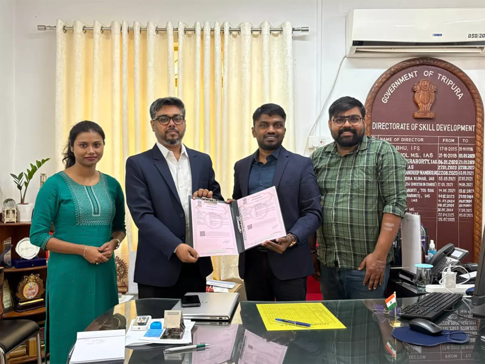 त्रिपुरा ने IIT दिल्ली के साथ कौशल विकास समझौता किया त्रिपुरा ने IIT दिल्ली के साथ कौशल विकास समझौता किया