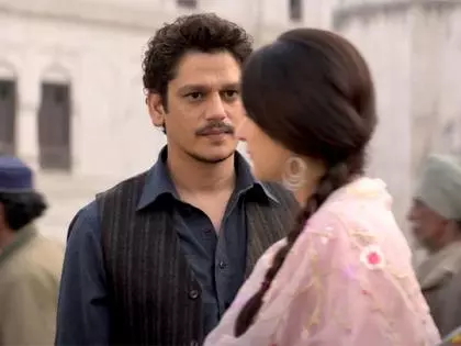 Vijay Varma की इमोशनल थिएटर विज़िट ने इंटरनेट पर जीत हासिल की Vijay Varma की इमोशनल थिएटर विज़िट ने इंटरनेट पर जीत हासिल की