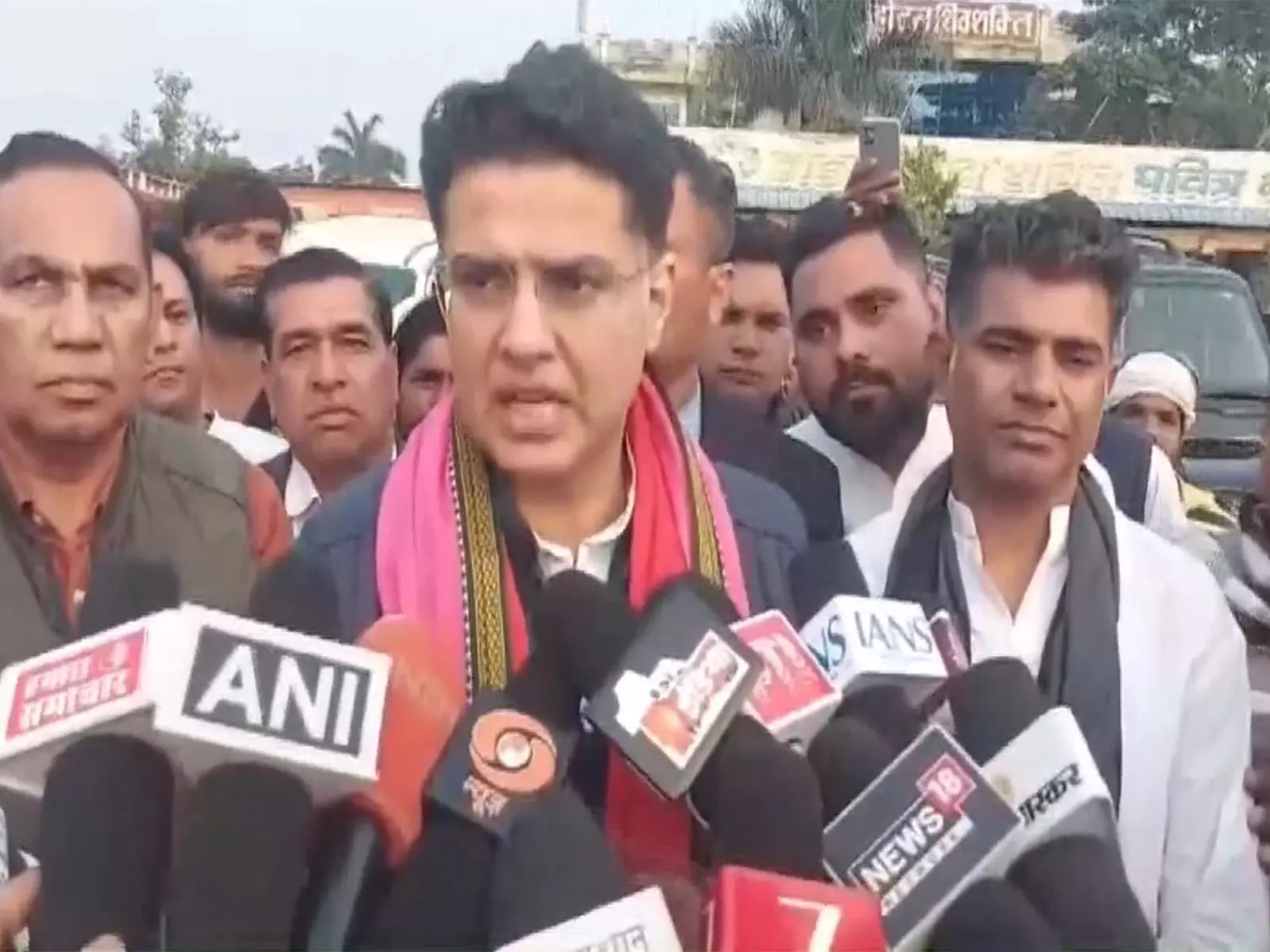 BJP SIR के जरिए गरीबों, पिछड़ों, दलितों और आदिवासियों के वोट काटने की कोशिश कर रही है: सचिन पायलट BJP SIR के जरिए गरीबों, पिछड़ों, दलितों और आदिवासियों के वोट काटने की कोशिश कर रही है: सचिन पायलट