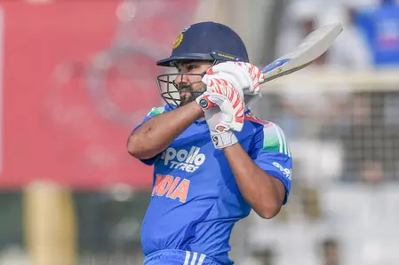 शाहिद अफरीदी को पछाड़कर रोहित शर्मा बने वनडे फॉर्मेट में सिक्सर किंग शाहिद अफरीदी को पछाड़कर रोहित शर्मा बने वनडे फॉर्मेट में सिक्सर किंग