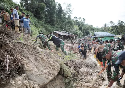 Medan में भारतीय मिशन ने इंडोनेशिया में बाढ़ और भूस्खलन पर शोक जताया Medan में भारतीय मिशन ने इंडोनेशिया में बाढ़ और भूस्खलन पर शोक जताया