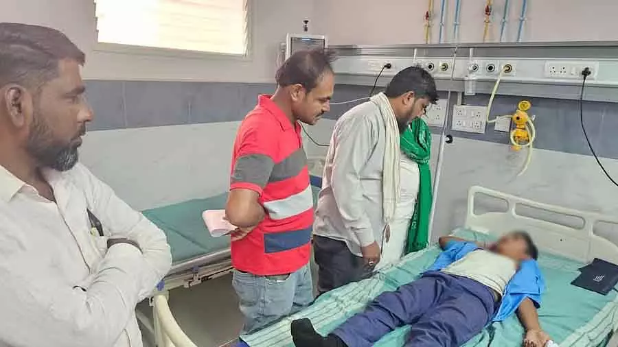 Karnataka : प्रतिभा फाउंटेन जा रहे बच्चे घायल Karnataka : प्रतिभा फाउंटेन जा रहे बच्चे घायल