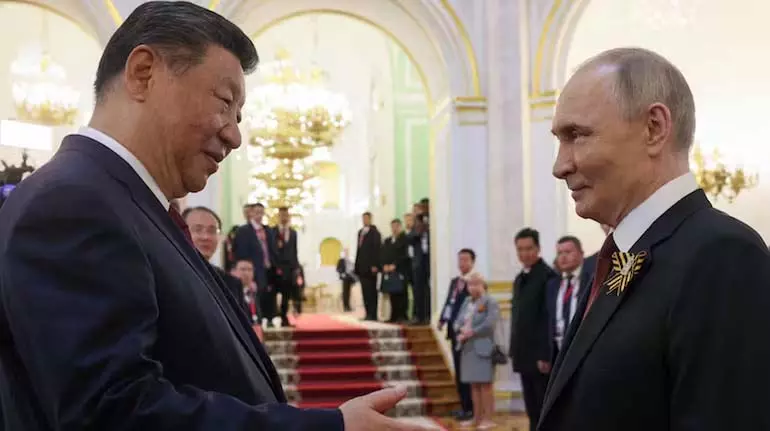 Russia-Ukraine युद्ध में चीन की भूमिका को पश्चिम अब और नज़रअंदाज़ क्यों नहीं कर सकता Russia-Ukraine युद्ध में चीन की भूमिका को पश्चिम अब और नज़रअंदाज़ क्यों नहीं कर सकता