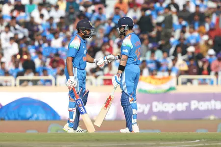 India vs South Africa ODI: विराट का शतक, रोहित-राहुल का अर्धशतक, भारत ने दक्षिण अफ्रीका को दिया 350 का लक्ष्य India vs South Africa ODI: विराट का शतक, रोहित-राहुल का अर्धशतक, भारत ने दक्षिण अफ्रीका को दिया 350 का लक्ष्य