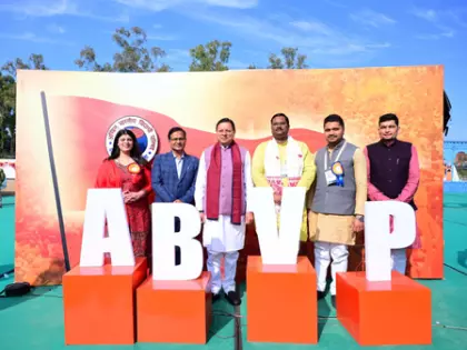 उत्तराखंड की नई खेल नीति युवा प्रतिभाओं को बढ़ावा दे रही है: CM धामी उत्तराखंड की नई खेल नीति युवा प्रतिभाओं को बढ़ावा दे रही है: CM धामी