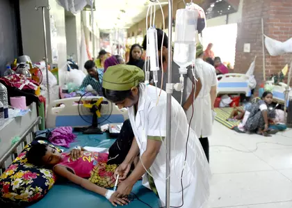 Bangladesh: डेंगू से 5 और मौतें, कुल आंकड़ा 380 के करीब Bangladesh: डेंगू से 5 और मौतें, कुल आंकड़ा 380 के करीब