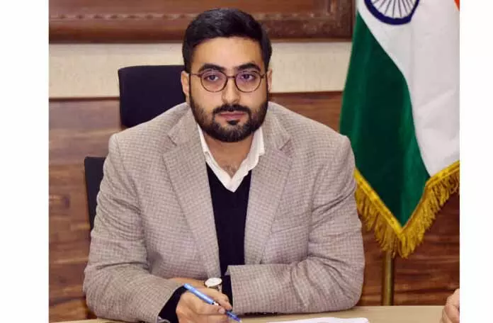 DC Srinagar ने जेकेसीआईपी, एचएडीपी कार्यान्वयन की स्थिति और प्रगति की समीक्षा की DC Srinagar ने जेकेसीआईपी, एचएडीपी कार्यान्वयन की स्थिति और प्रगति की समीक्षा की