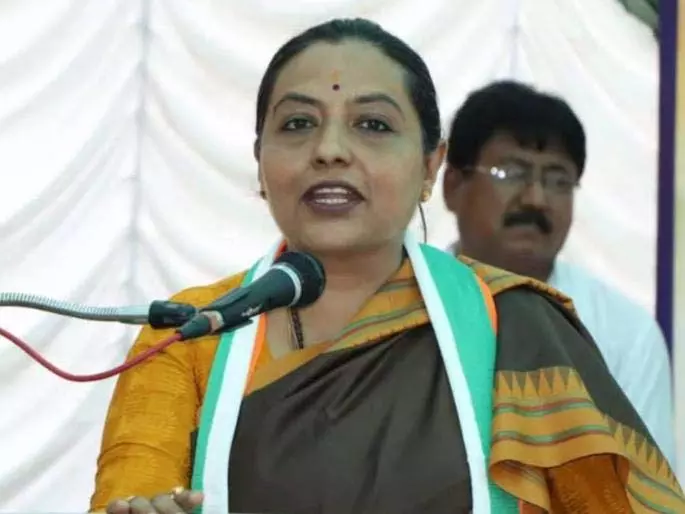 Yashomati Thakur ने अचानक चुनाव टालने की आलोचना की: लोकतंत्र को झटका Yashomati Thakur ने अचानक चुनाव टालने की आलोचना की: लोकतंत्र को झटका