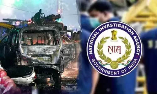भीषण कार धमाका, NIA की ताबड़तोड़ छापेमारी जारी भीषण कार धमाका, NIA की ताबड़तोड़ छापेमारी जारी