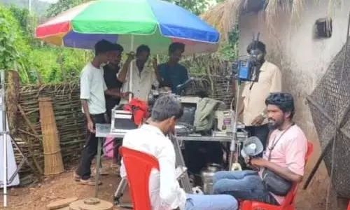 बस्तर में फिल्म की शूटिंग जारी