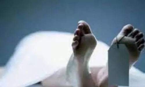 Lakhimpur Kheri : गन्ने के खेत में मिला लापता युवक का शव Lakhimpur Kheri : गन्ने के खेत में मिला लापता युवक का शव