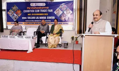 Kurukshetra यूनिवर्सिटी के VC ने PM विश्वकर्मा प्रदर्शनी में स्किल और इनोवेशन की सराहना की