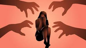 molestation के आरोप में एक आदमी को पकड़ा गया, जब यह घटना सोशल मीडिया पर वायरल हो गई